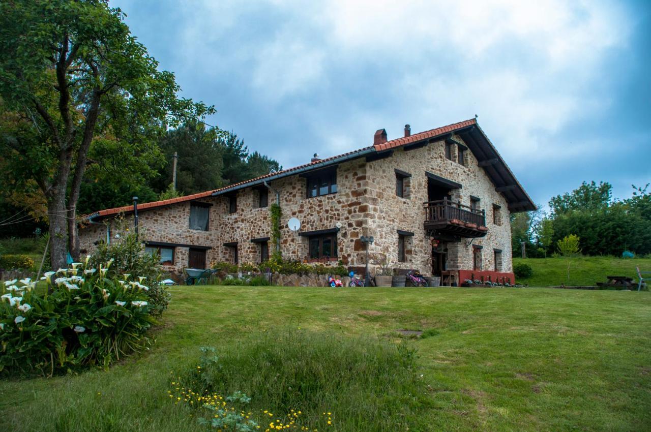 Apartamentos Rurales Larrago Busturia Esterno foto